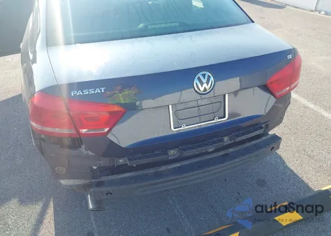 2013 Volkswagen Passat 2.5L Se z USA, uszkodzony, nr VIN 1VWBP7A31DC106898